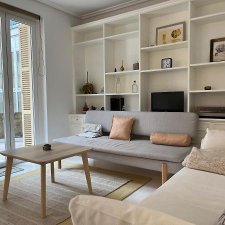 Luminoso apartamento en el centro de San Sebastián Esterno foto
